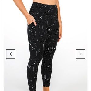 Kiava Capri Leggings NWT